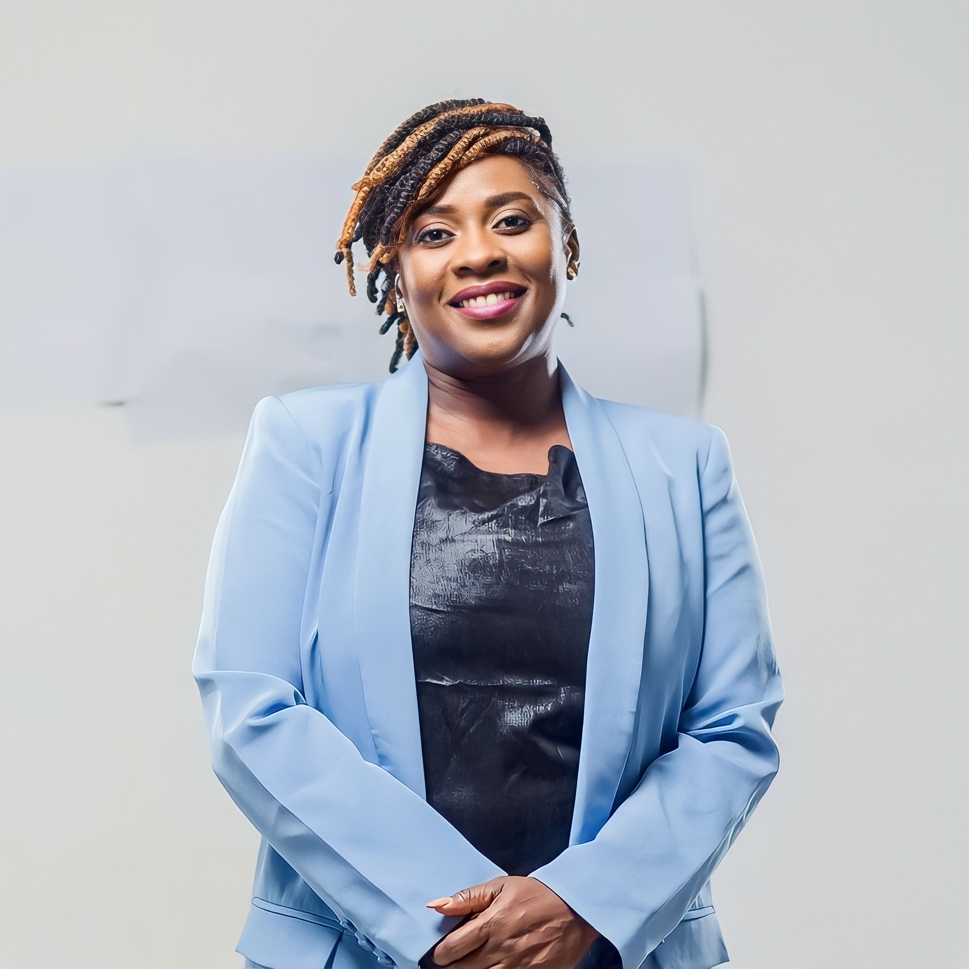 Mme Evelyne DEBA